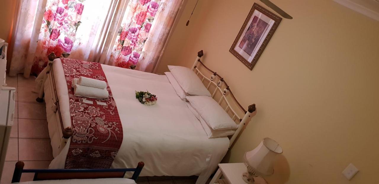 Ebenezer Guesthouse Bluewater Bay Port Elizabeth Exterior foto